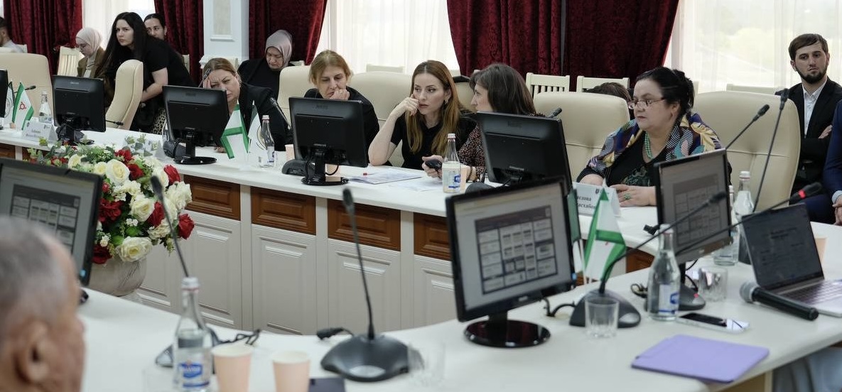 От ИИ до новых педагогических практик: преподаватели ДГУ приняли участие во всероссийском форуме