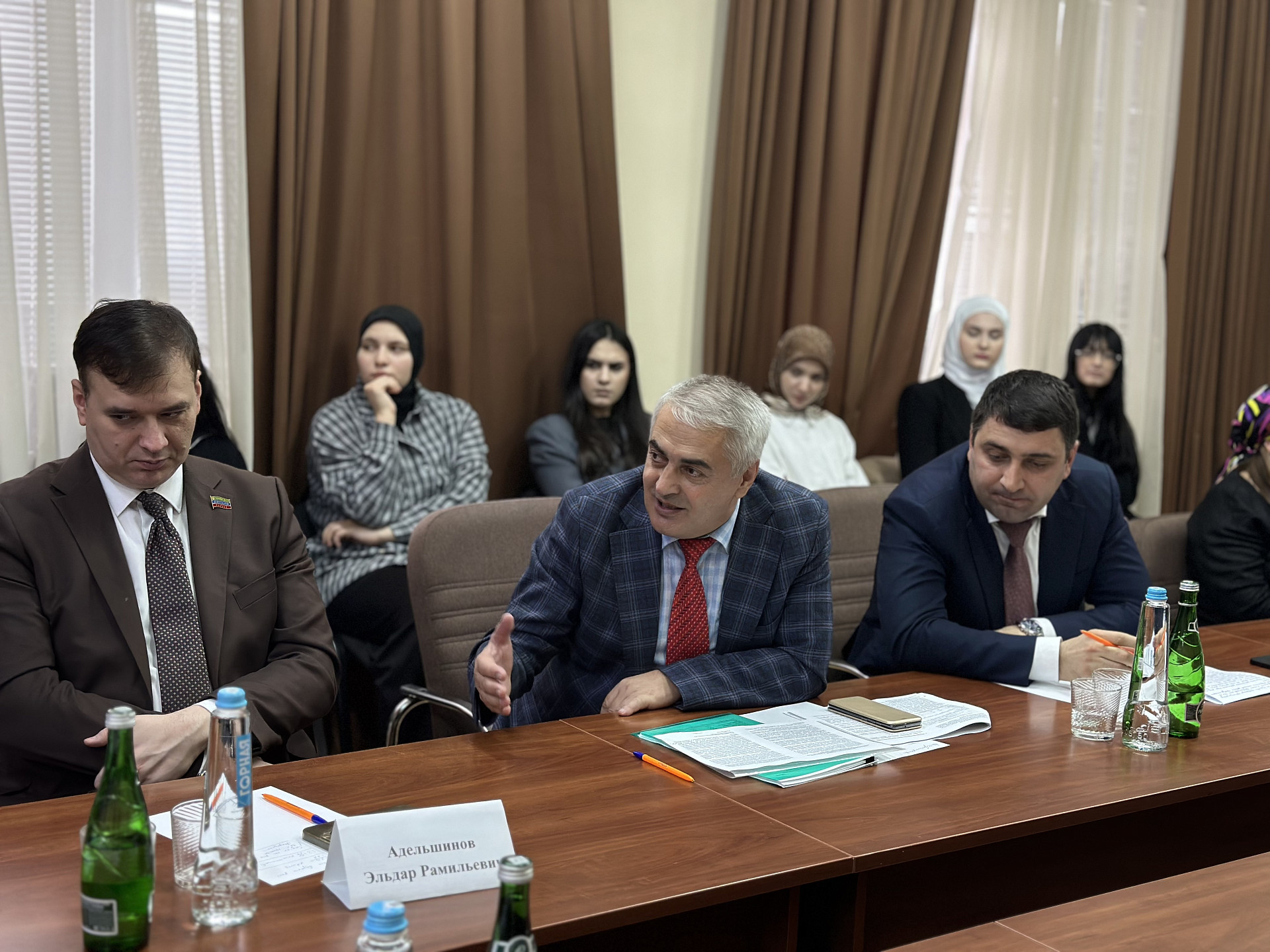 В ДГУ обсудили проект закона о республиканском бюджете РД на 2026 год